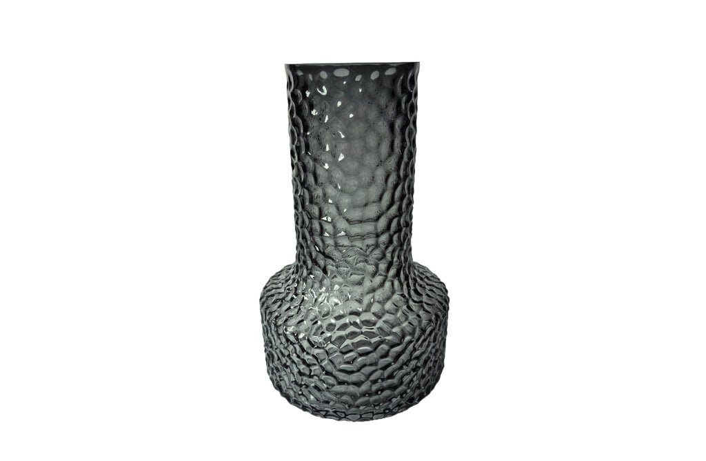 Green hammered glass vase with textured surface, 15cm diameter and 25cm height, perfect for flowers or as a décor accent.