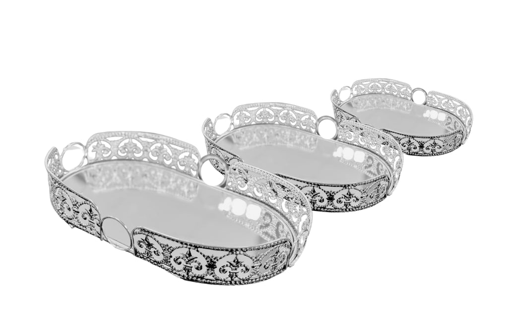 Set of 3 silver oval Lucy trays with elegant filigree edges and mirrored bases – a chic and timeless décor or serving trio.