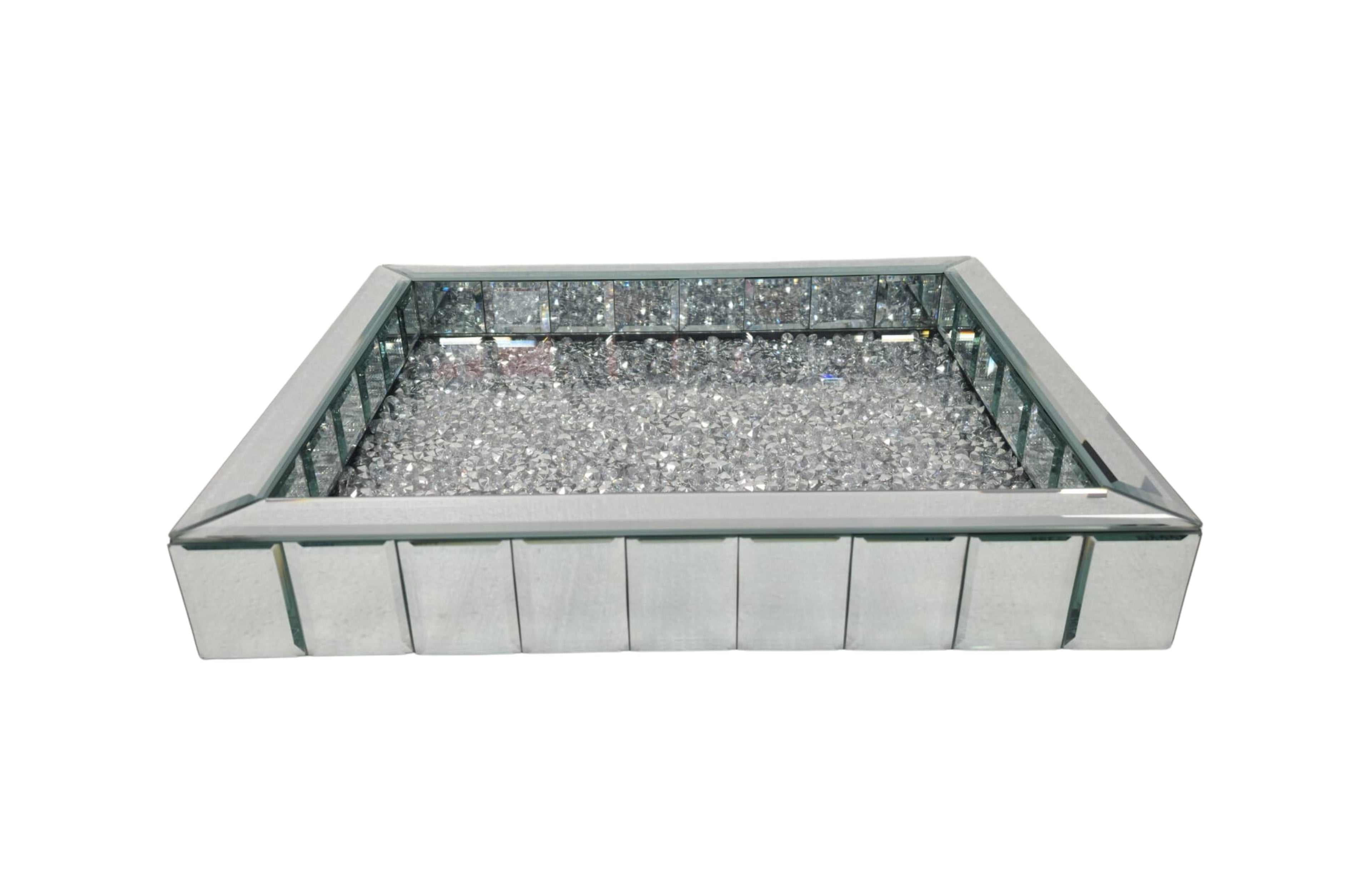 Square Vogue Diamond Tray with a mirrored base and elegant diamond detailing – an eye-catching accent for modern interiors.